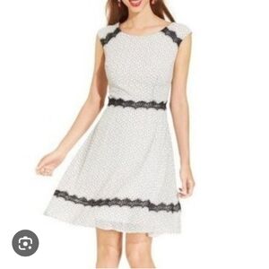 Betsey Johnsom Black White Polka Dot Lace Trim Lined Sleeveless Dress Sz 8